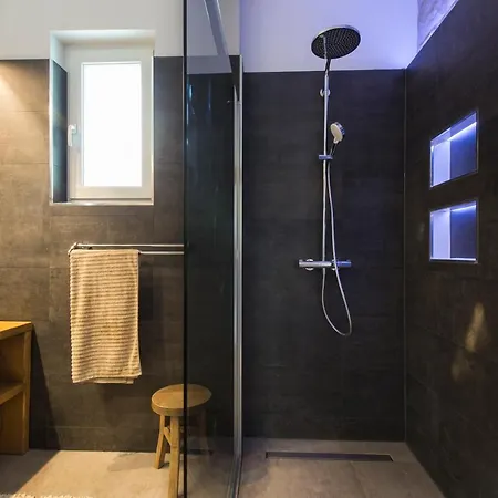 Casta Diva Homestay Viskovici